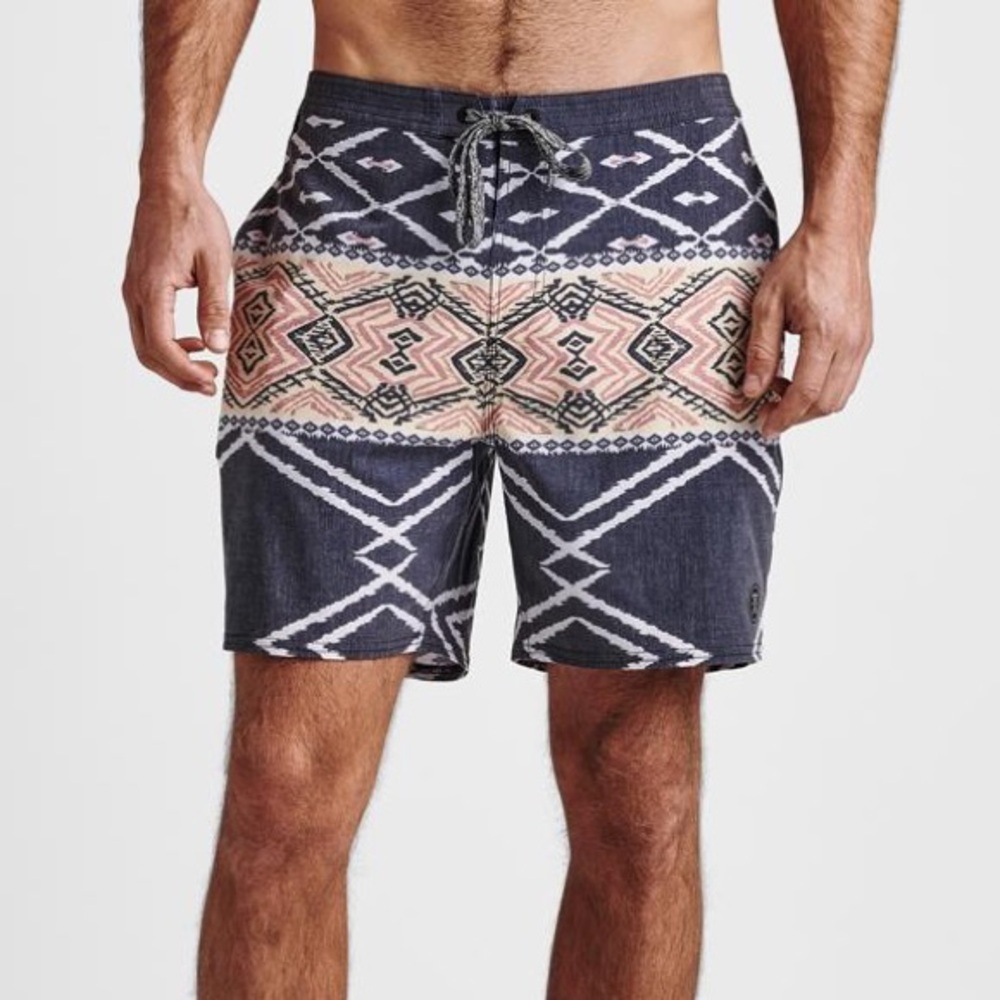 Roark Chiller Beni 17” Geometric Pattern Boardshort - Black - 31